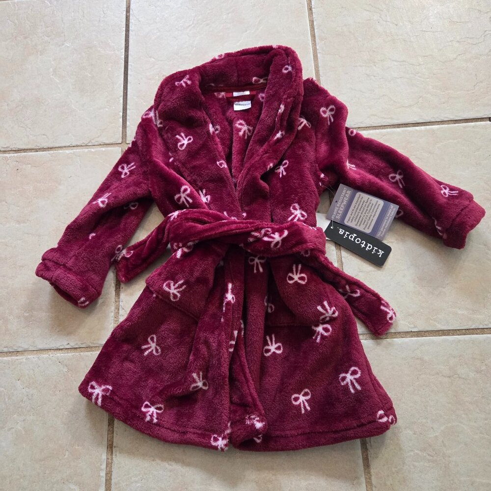 NEW Girls 2T kidtopia maroon soft robe